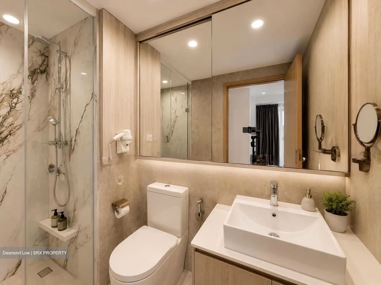 The Vales (D19), Condominium #561499511